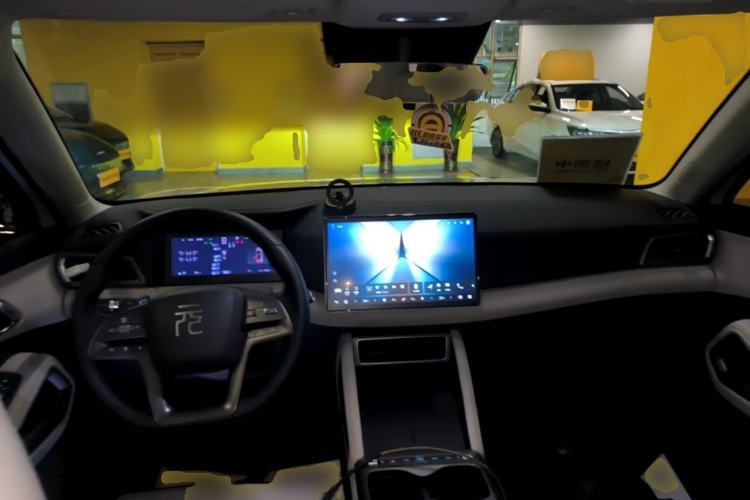 Used BYD Yuan UP 2025 Intelligent Driving Version 401 KM Dynamic Edition Center Console