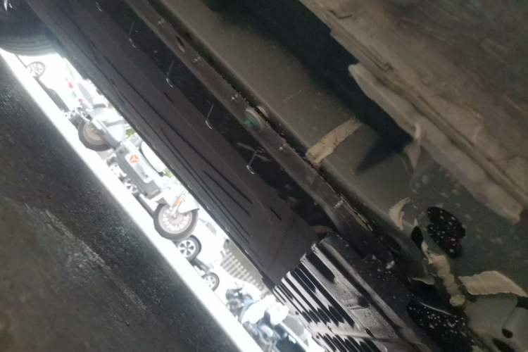 Used BYD Yuan UP 2025 Model 301KM Leading Version Chassis Front Right
