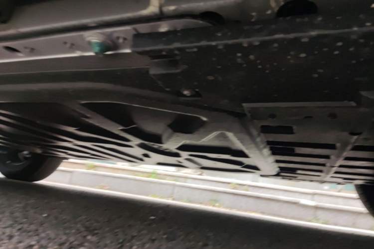 Used BYD Yuan UP 2025 Intelligent Driving Version 401 KM Dynamic Edition Chassis Front Right
