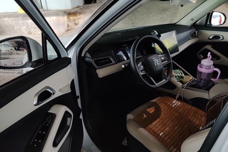 Used BYD Yuan UP 2025 Intelligent Driving Version 401 KM Dynamic Edition Driver Seat