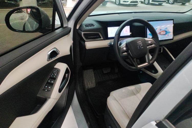 Used BYD Yuan UP 2025 Intelligent Driving Version 401 km Leading Edition Driver Seat