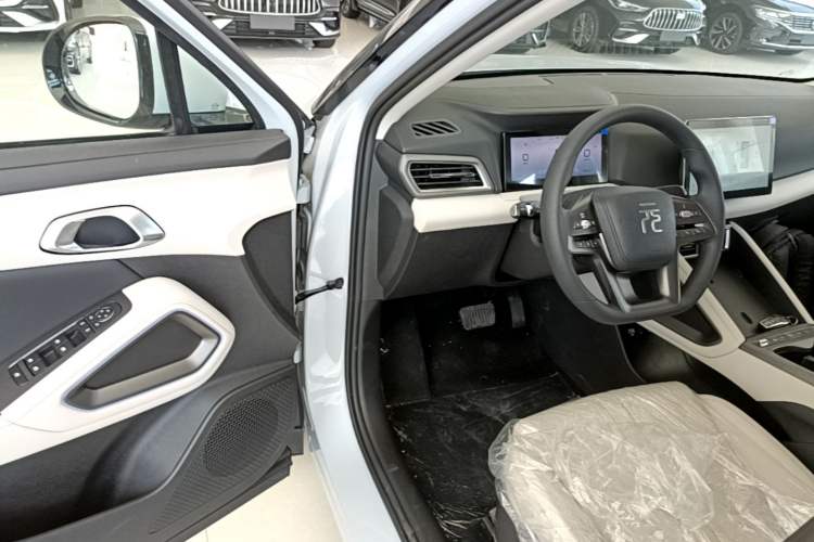 Used BYD Yuan UP 2025 Model 301KM Leading Version Driver Seat