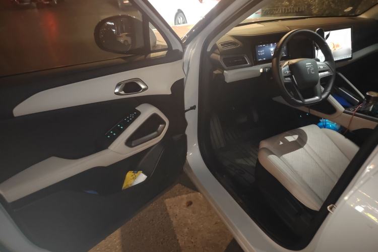 Used BYD Yuan UP 2025 Intelligent Driving Version 401 KM Dynamic Edition Driver Seat