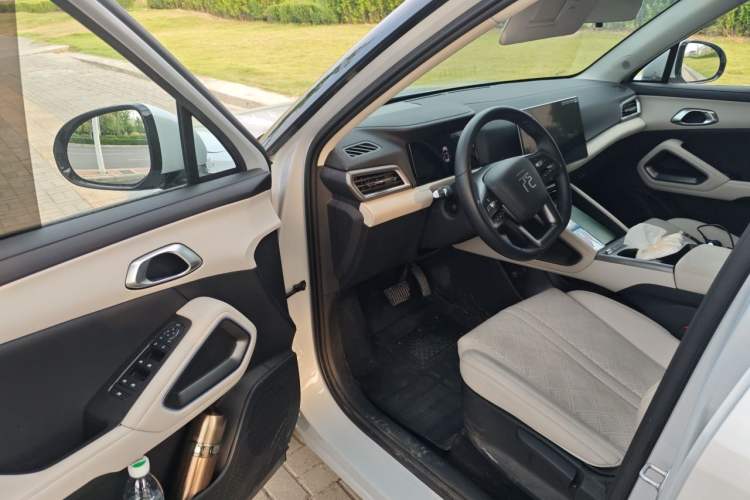 Used BYD Yuan UP 2025 Intelligent Driving Version 401 KM Dynamic Edition Driver Seat