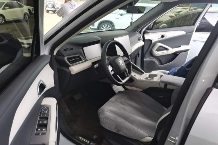 Used BYD Yuan UP 2025 Intelligent Driving Version 401 KM Dynamic Edition Driver Seat