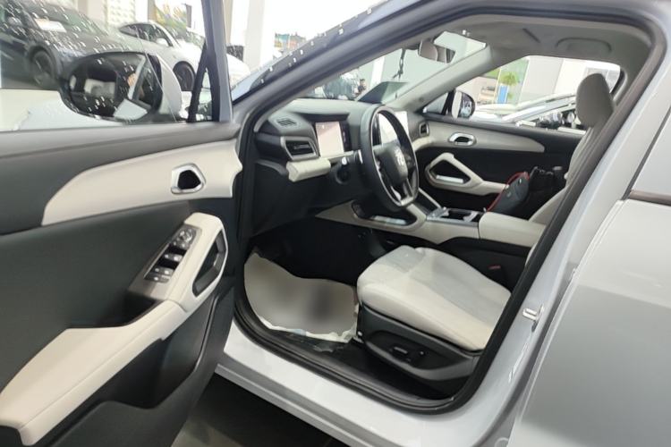 Used BYD Yuan UP 2025 Intelligent Driving Version 401 km Leading Edition Driver Seat