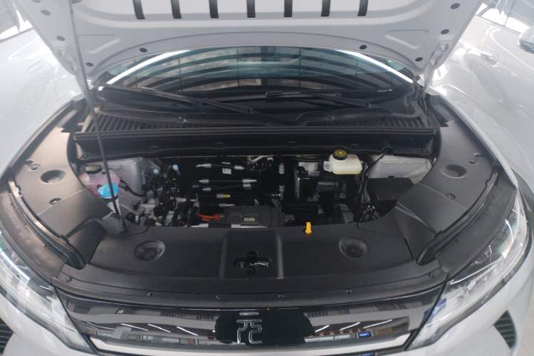 Used BYD Yuan UP 2025 Model 301KM Leading Version Engine Bay