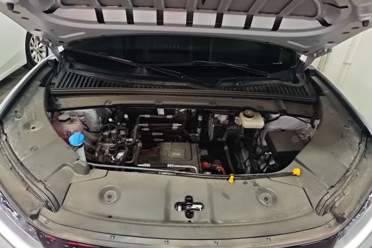 Used BYD Yuan UP 2025 Intelligent Driving Version 401 KM Dynamic Edition Engine Bay