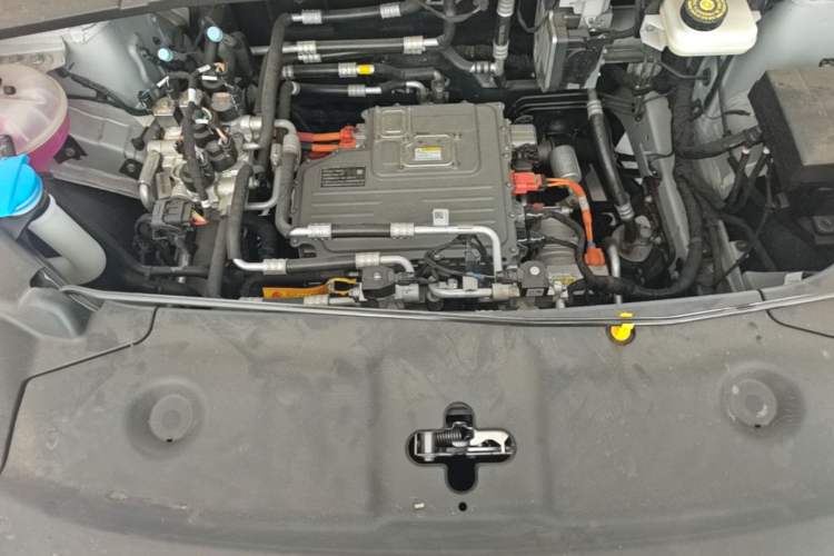 Used BYD Yuan UP 2025 Intelligent Driving Version 401 KM Dynamic Edition Engine Bay
