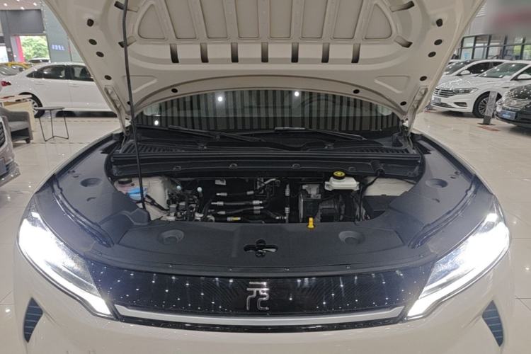 Used BYD Yuan UP 2025 Intelligent Driving Version 401 KM Dynamic Edition Engine Bay