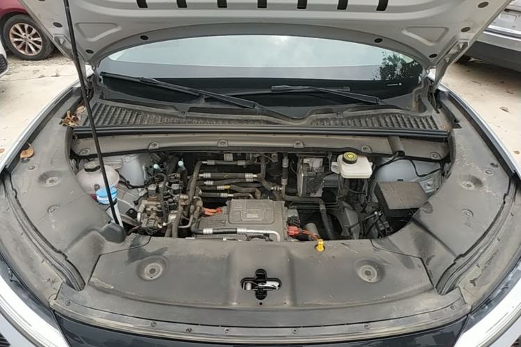 Used BYD Yuan UP 2025 Intelligent Driving Version 401 KM Dynamic Edition Engine Bay