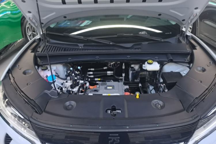 Used BYD Yuan UP 2025 Intelligent Driving Version 401 km Leading Edition Engine Bay