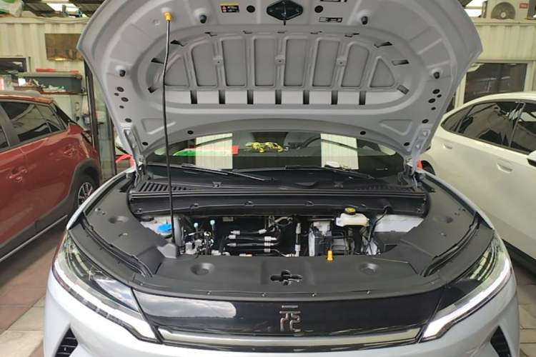 Used BYD Yuan UP 2025 Model 301KM Leading Version Engine Bay