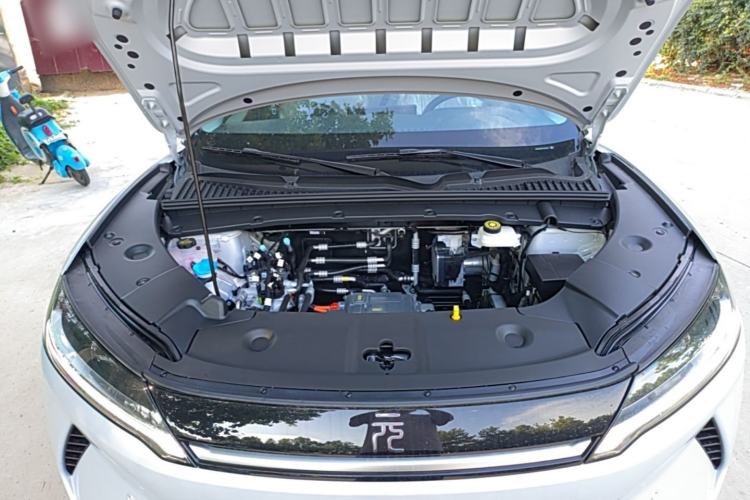 Used BYD Yuan UP 2025 Intelligent Driving Version 401 KM Dynamic Edition Engine Bay