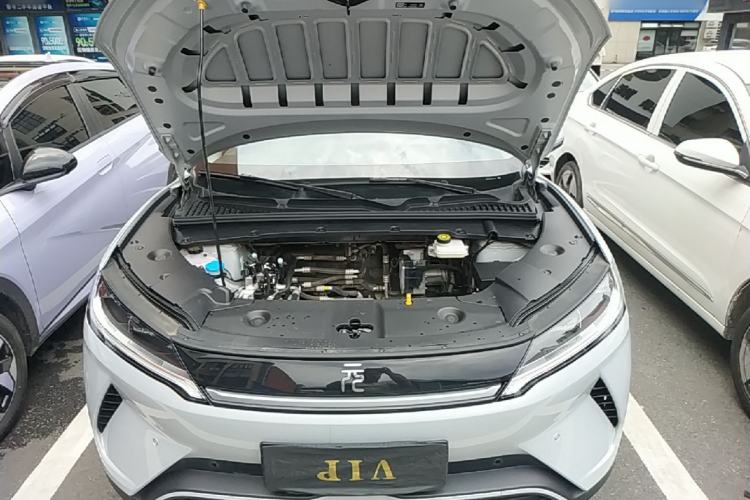Used BYD Yuan UP 2025 Intelligent Driving Version 401 KM Dynamic Edition Engine Bay