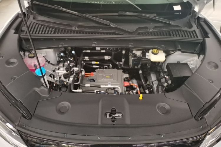 Used BYD Yuan UP 2025 Model 301KM Leading Version Engine Bay