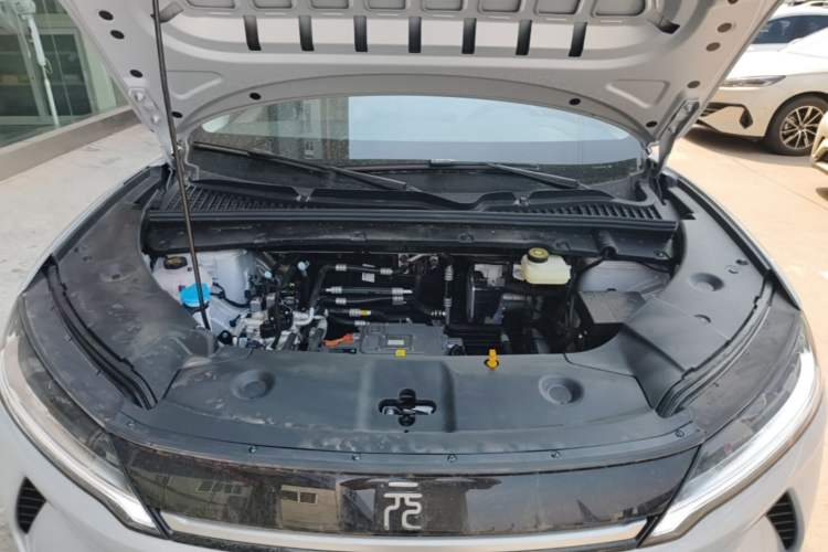 Used BYD Yuan UP 2025 Intelligent Driving Version 401 km Leading Edition Engine Bay
