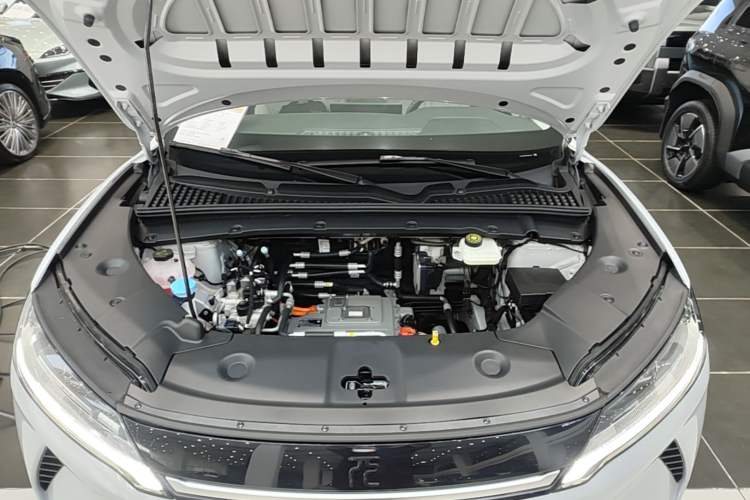 Used BYD Yuan UP 2025 Intelligent Driving Version 401 km Leading Edition Engine Bay