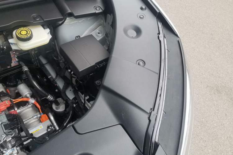 Used BYD Yuan UP 2025 Model 301KM Leading Version Engine Bay Left