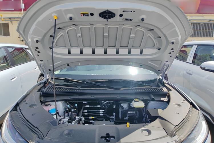 Used BYD Yuan UP 2025 Model 301KM Leading Version Engine Bay