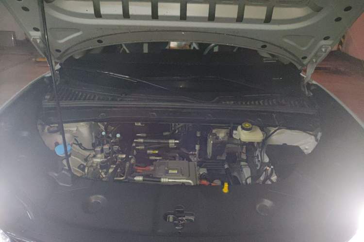 Used BYD Yuan UP 2025 Intelligent Driving Version 401 KM Dynamic Edition Engine Bay