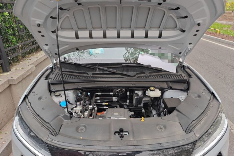 Used BYD Yuan UP 2025 Intelligent Driving Version 401 KM Dynamic Edition Engine Bay