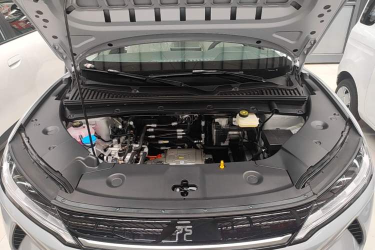 Used BYD Yuan UP 2025 Model 301KM Leading Version Engine Bay