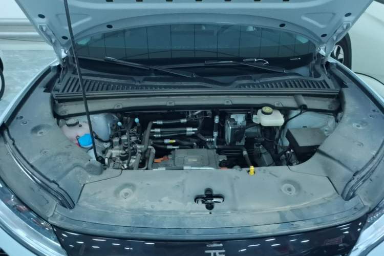 Used BYD Yuan UP 2025 Intelligent Driving Version 401 KM Dynamic Edition Engine Bay
