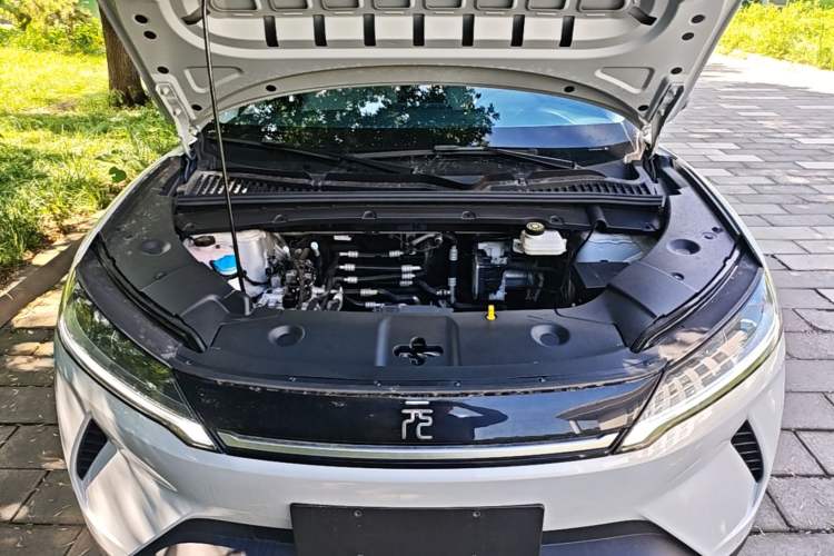 Used BYD Yuan UP 2025 Model 301KM Leading Version Engine Bay