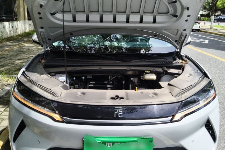 Used BYD Yuan UP 2025 Intelligent Driving Version 401 KM Dynamic Edition Engine Bay