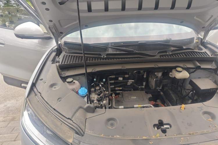Used BYD Yuan UP 2025 Intelligent Driving Version 401 km Leading Edition Engine Bay Right