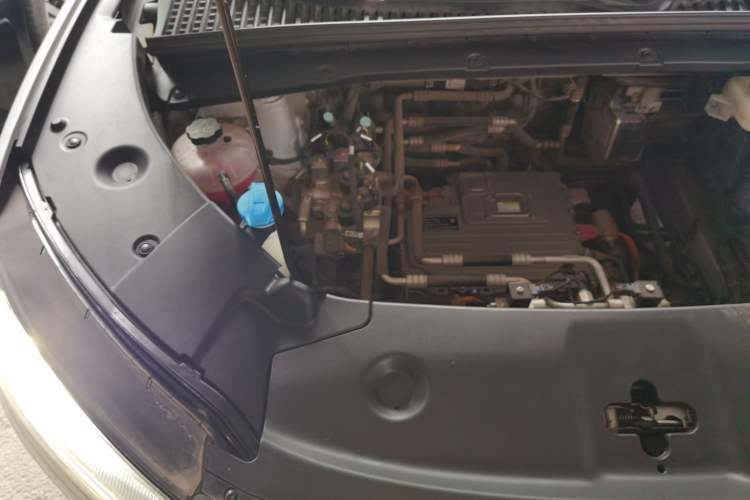 Used BYD Yuan UP 2025 Intelligent Driving Version 401 KM Dynamic Edition Engine Bay Right