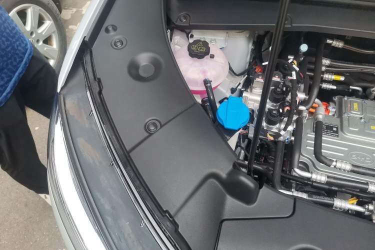 Used BYD Yuan UP 2025 Model 301KM Leading Version Engine Bay Right