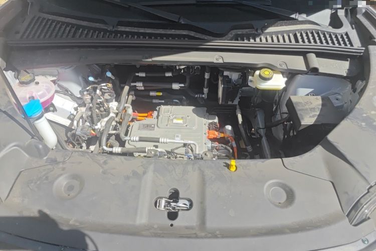 Used BYD Yuan UP 2025 Intelligent Driving Version 401 KM Dynamic Edition Engine Bay