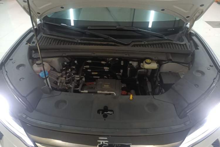 Used BYD Yuan UP 2025 Intelligent Driving Version 401 KM Dynamic Edition Engine Bay