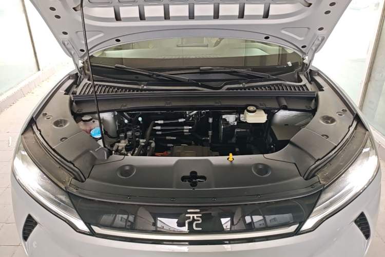 Used BYD Yuan UP 2025 Model 301KM Leading Version Engine Bay