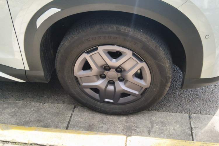 Used BYD Yuan UP 2025 Intelligent Driving Version 401 KM Dynamic Edition Exterior 1