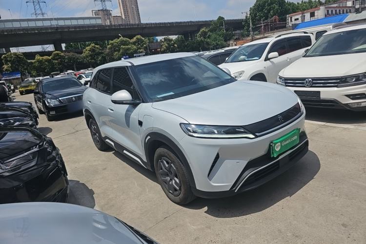Used BYD Yuan UP 2025 Intelligent Driving Version 401 KM Dynamic Edition Exterior 1