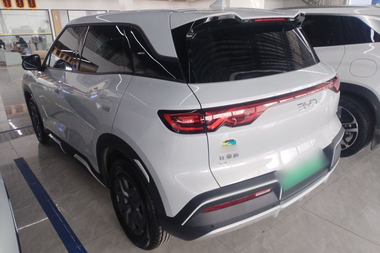 Used BYD Yuan UP 2025 Model 301KM Leading Version Exterior 2