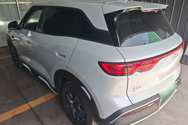 Used BYD Yuan UP 2025 Intelligent Driving Version 401 KM Dynamic Edition Exterior 2