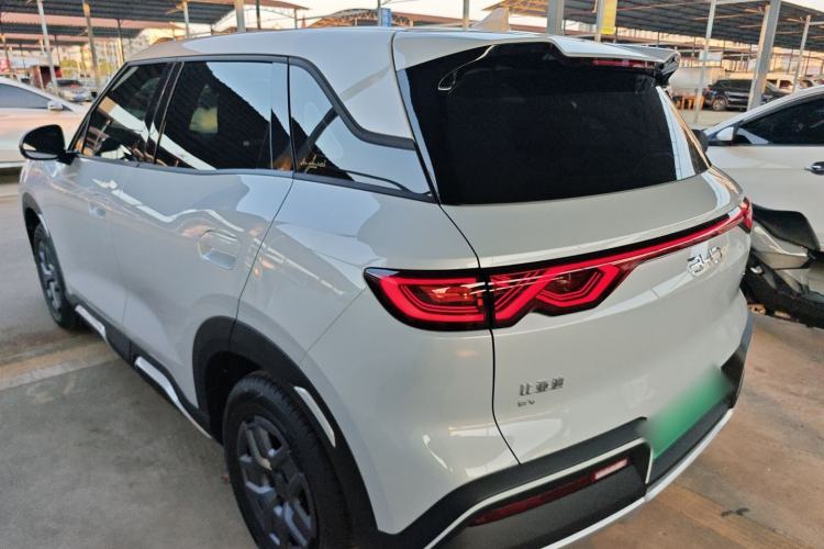 Used BYD Yuan UP 2025 Model 301KM Leading Version Exterior 2