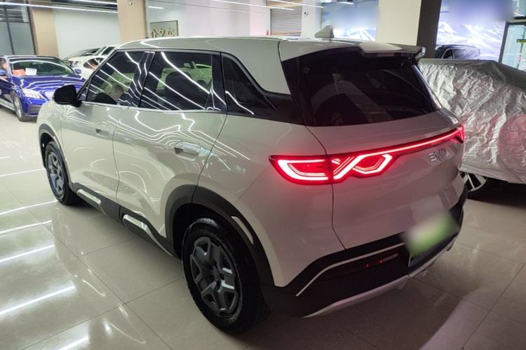 Used BYD Yuan UP 2025 Model 301KM Leading Version Exterior 2