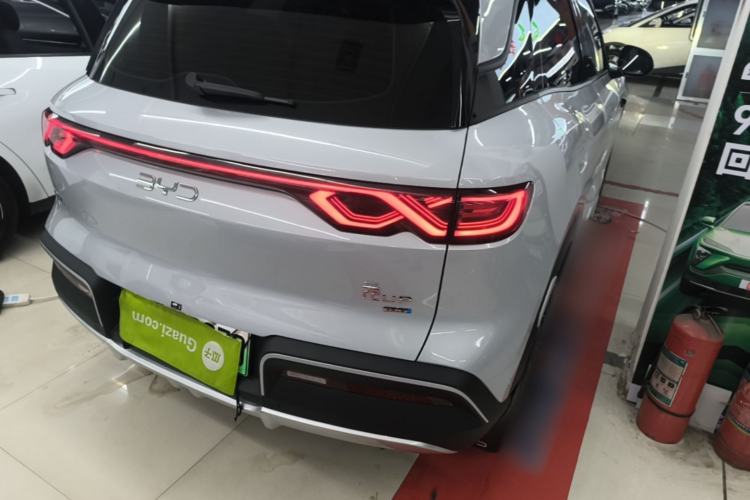 Used BYD Yuan UP 2025 Intelligent Driving Version 401 km Leading Edition Exterior 3