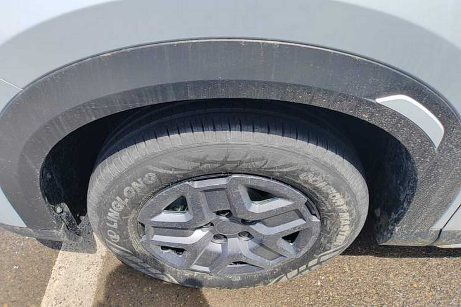 Used BYD Yuan UP 2025 Model 301KM Leading Version Exterior 4