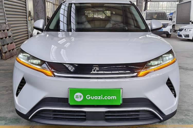 Used BYD Yuan UP 2025 Model 301KM Leading Version Exterior 6