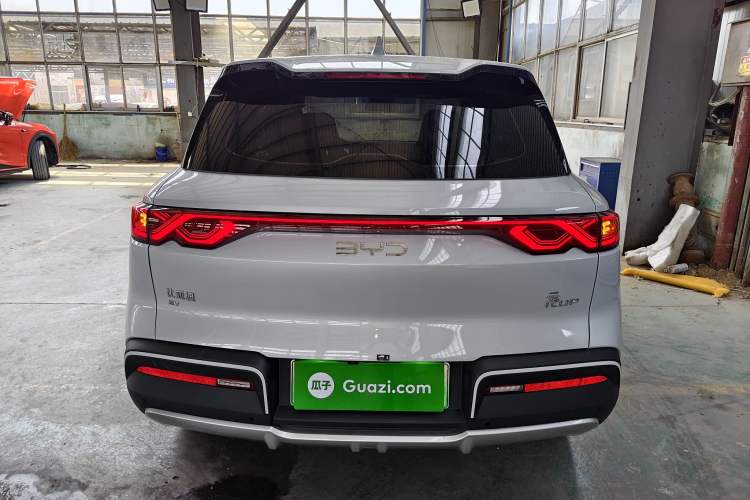 Used BYD Yuan UP 2025 Model 301KM Leading Version Exterior 7