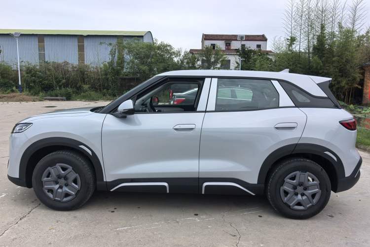 Used BYD Yuan UP 2025 Model 301KM Leading Version Exterior 7