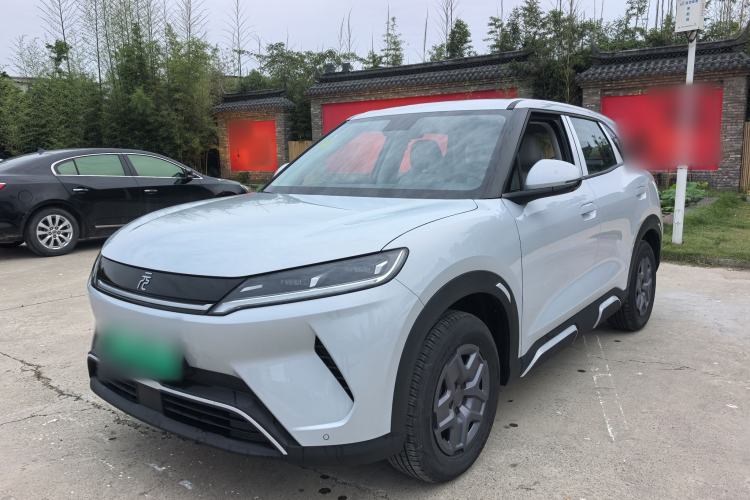 Used BYD Yuan UP 2025 Model 301KM Leading Version Exterior 8