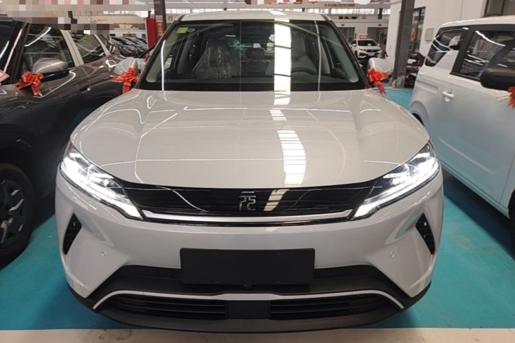 Used BYD Yuan UP 2025 Intelligent Driving Version 401 KM Dynamic Edition Front