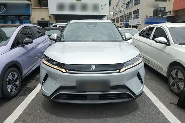 Used BYD Yuan UP 2025 Intelligent Driving Version 401 KM Dynamic Edition Front